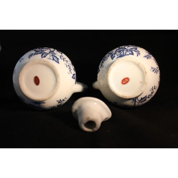 BLUE PEONY Vinegar & Oil Pitchers w/one lid 1950's Beautiful Vintage - Picture 6 of 9